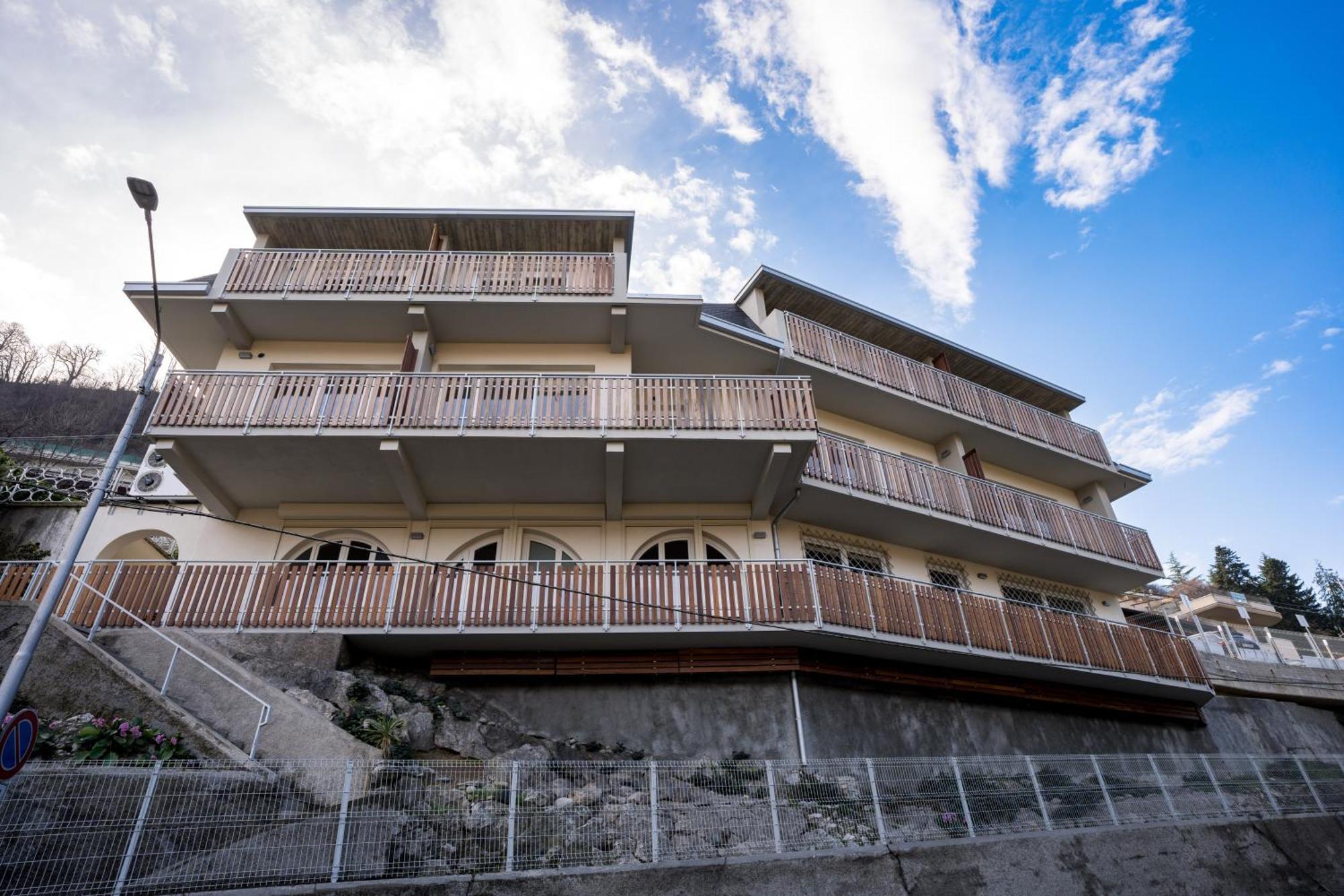 Residence Villa Eli Côme Esterno foto